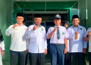 Kakankemenag Bukittinggi Lepas Siswa MTsN 2 Ikuti Olimpiade Nasional
