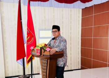 Hadiri Pelantikan KPPS Lubuk Basung, Ory Sativa Syakban: Jaga Integritas dan Profesionalitas