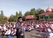 Ketua DPRD Sumbar, Muhidi Beri Tausiah di SMAN 16 Padang