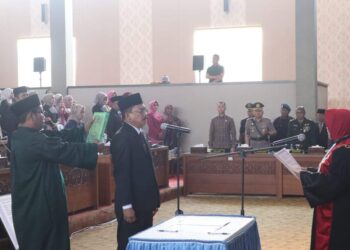 Sujito Resmi Jabat Wakil Ketua 1 DPRD Dharmasraya