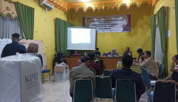 Bawaslu Pariaman Lakukan Pengawasan Melekat Selama Rekapitulasi Suara