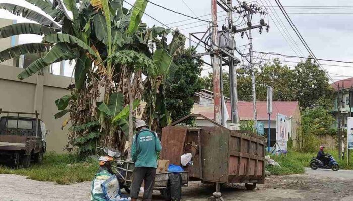 Mulai 1 Januari 2025, Petugas Langsung Ambil Sampah ke Rumah Warga
