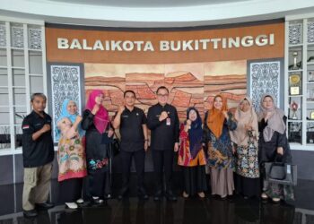 Kota Bukittinggi dipercaya sebagai tuan rumah pelaksanaan Temu Nasional Guru Penulis se Indonesia 2024 yang akan dilaksanakan bulan ini.