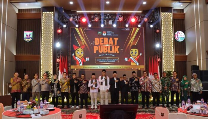 Debat Perdana Paslon Bupati dan Wabup Sijunjung Adu Visi Misi