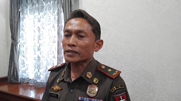 Kasat Pol PP Kota Bukittinggi, Joni Feri membantah informasi anak dari salah satu paslon Pilwako Pariaman yang difitnah terjaring razia