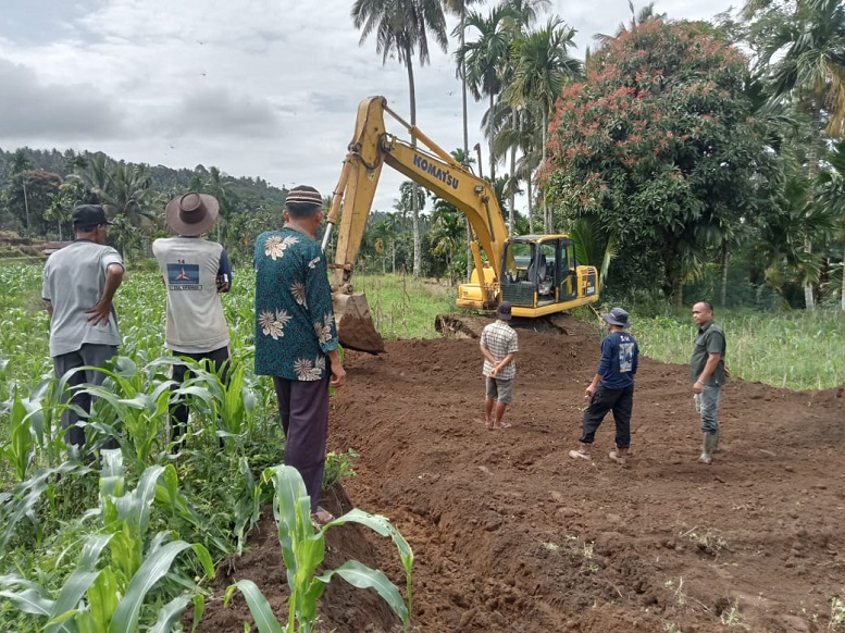 Pemerintah Nagari III Koto Aur Malintang Timur memulai program pembuatan akses jalan baru di Korong Padang Polongan sepanjang 400 meter.