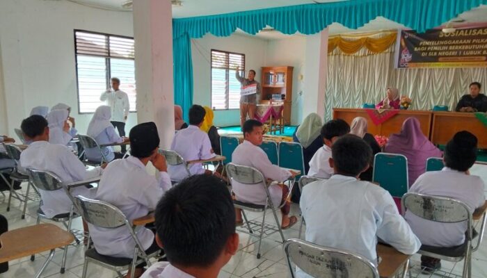 KPU Agam Edukasi Pemilih Berkebutuhan Khusus di SLBN 1 Lubuk Basung