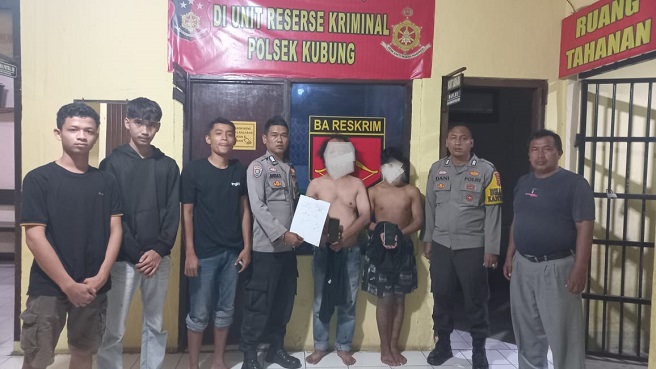 Warga Nagari Kotobaru Kecamatan Kubung Kabupaten Solok buncah, dua orang pria yang diduga  pasangan penyuka sesama jenis di sebuah rumah kost