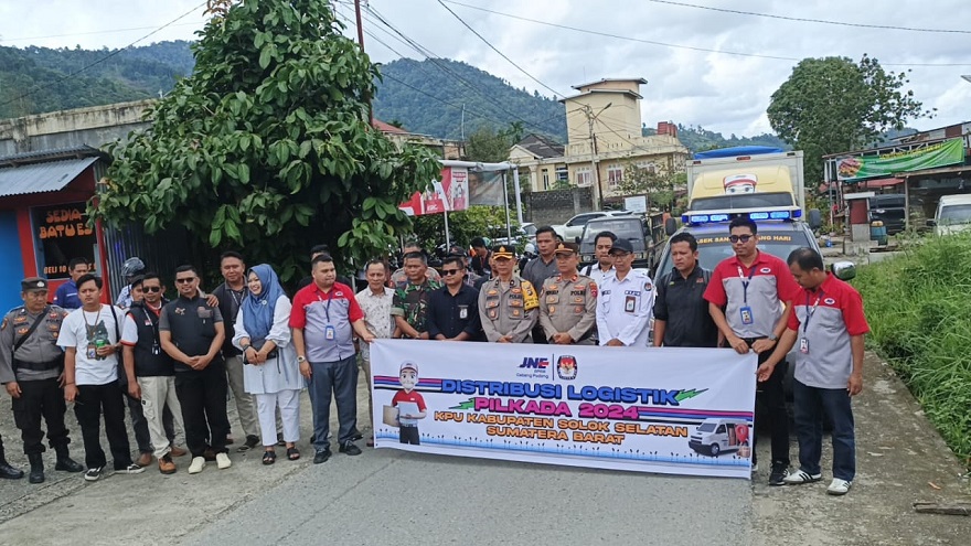 KPU Kabupaten Solok Selatan menjalin kerja sama dengan JNE dalam mendistribusikan logistik PIlkada untuk tujuh kecamatan.