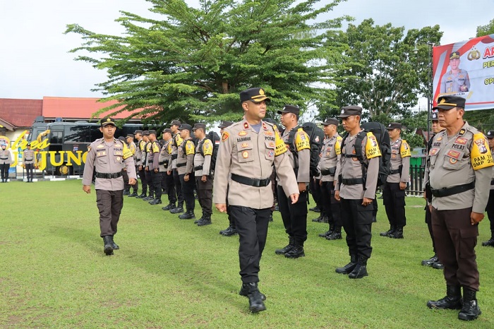 Polres Sijunjung mengerahkan 161 personil untuk pengamanan Pemilihan Kepala Daerah atau Pilkada Serentak