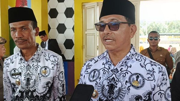 Bupati Solsel Khairunas kembali menjalankan tugas sebagai kepala daerah usai menjalani masa cuti selama dua bulan masa kampanye Pilkada 2024