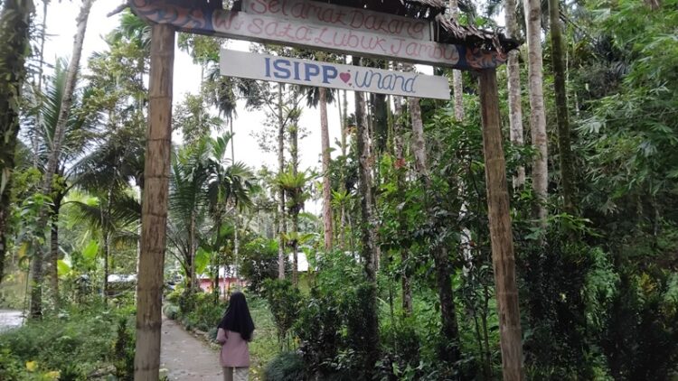 Gerbang Objek Wisata Lubuk Jambu