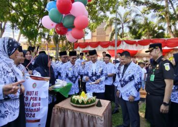 Peringatan HUT PGRI ke 79 di Pasbar, Risnawanto : Kita Tanpa Guru Tidak akan Apa-Apa