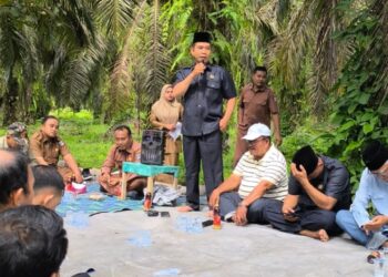 Masyarakat Sariak Pasbar Syukuran Atas Pembangunan Jalan UT