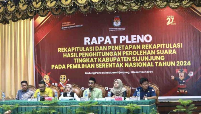KPU Sijunjung Gelar Pleno Rekapitulasi Hasil Suara Pilkada Serentak 2024 Tingkat Kabupaten