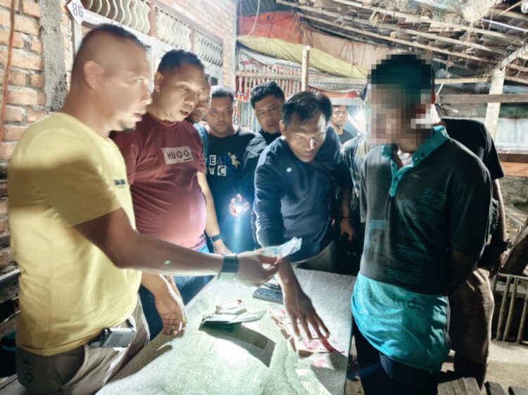 Tim Resnarkoba Polres Pasbar mengamankan pelaku pengedar Narkoba jenis sabu. Osniwati