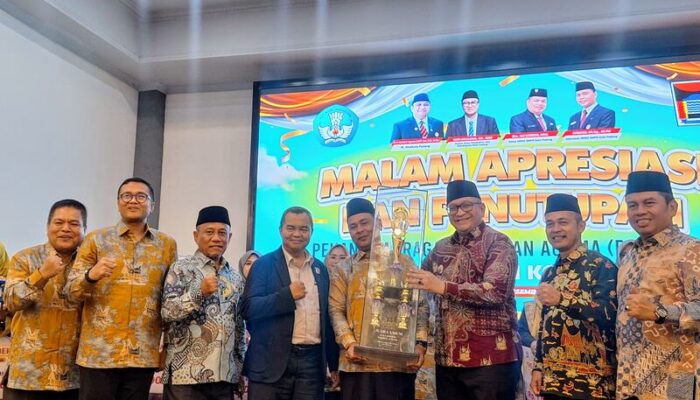 Perdana Digelar, SMPN 5 Padang Raih Juara Umum Porsema I