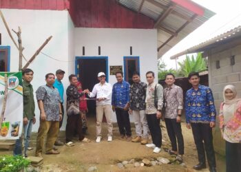 Incasi raya group melalui anak perusahaan di Kabupaten Dharmasraya mengucurkan CSR untuk pembangunan dua rumah warga di Dharmasraya.