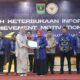 Bawaslu Solsel, mendapatkan penghargaan pada malam penganugrahan oleh Komisi Informasi (KI) Sumatera Barat