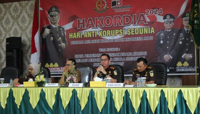 Peringati Hakordia, Kejari Padang Beri Penyuluhan kepada Camat dan Lurah