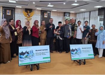 Unes Sambangi DPRD Sumbar Bicarakan Soal Perpustakaan