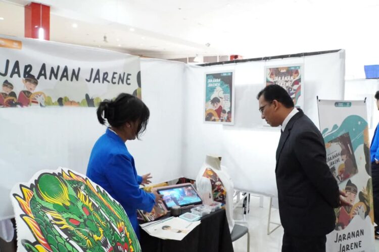 Kreativitas mahasiswa Program Studi Desain Komunikasi Visual (DKV) ISI Padang Panjang kembali bersinar melalui Pameran Tugas Akhir yang digelar di Aula Hotel Aulia, Jumat (3/1). Ist