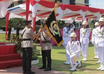 Sambut Irjen Pol Gatot Tri Suryanta, Polda Sumbar Gelar Farewell and Welcome Parade
