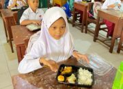 Masuki Hari Kedua, Makan Bergizi Gratis Berlanjut di Kota Pariaman