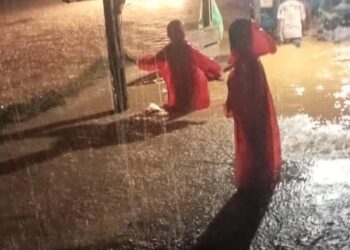 Cuaca Ekstrim, Ratusan Rumah Warga di Pessel Terendam Banjir