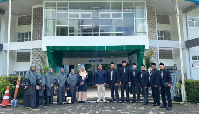 Ponpes Al-Irsyad Bukittinggi Silaturahmi ke Perguruan Darul Hikam Bandung