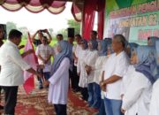 Di Tengah Sawah, di Atas Kolam, Ketum IA FHUA Lantik Pengurus Alumni FHUA ’82