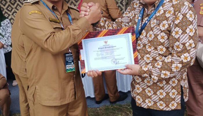Nagari Lareh Nan Panjang Selatan Raih Penghargaan Sebagai Desa Sadar Hukum dalam Peringatan Hari Desa Nasional Pertama