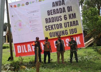 Erupsi Gunung Ibu Berlanjut, BNPB Pasang Rambu Zona Bahaya