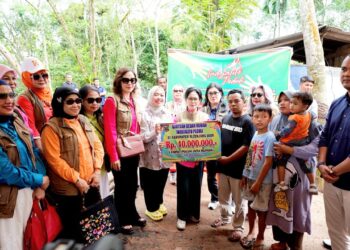 IJP Bedah Rumah Warga di Sijunjung