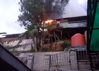 Kantin di RSU Sawahlunto Terbakar