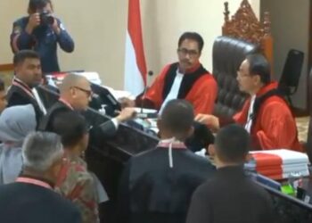 Perlihatkan Ijazah Asli, Kuasa Hukum Khairunas Bantah Ijazah Palsu di Sidang MK