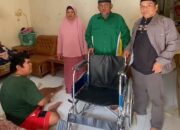 Baznas Bukittinggi Serahkan Kursi Roda Kepada Penyandang Disabilitas
