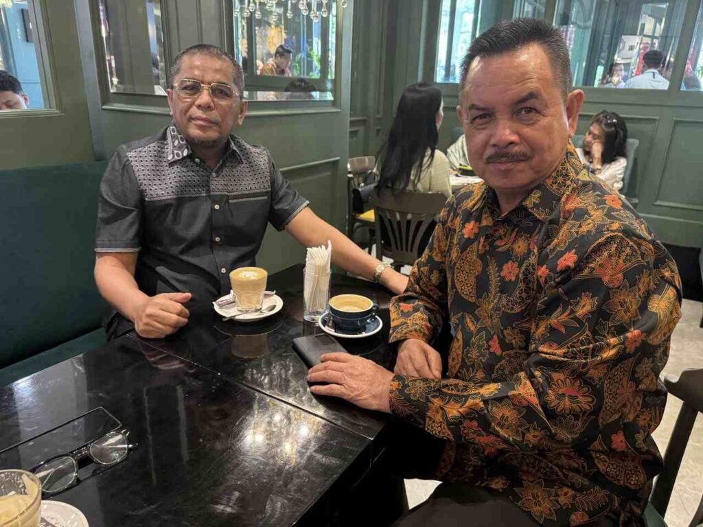 H. Arisal atau yang akrab disapa Josal saat menerima kunjungan Ketua Lembaga Kerapatan Adat Alam Minangkabau (LKAAM) Dr. H. Fauzi Bahar Datuak Nan Sati di kantornya di Senayan Jakarta, Jum’at (10/01/2024). IST