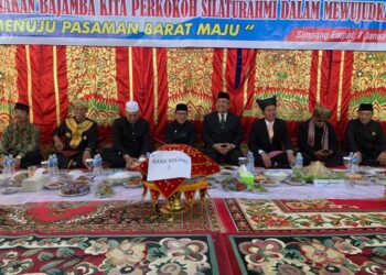 Tradisi Makan Bajamba Meriahkan Hari Jadi ke-21 Pasbar