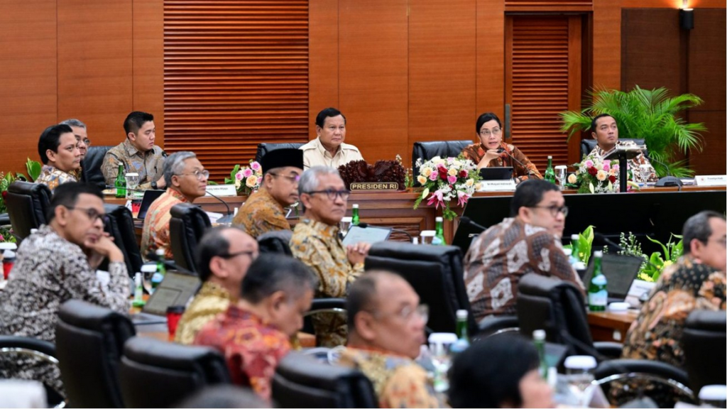 Pemerintah menyiapkan stimulus ekonomisRp38,6 T sebagai upaya pelindungan perekonomian masyarakat seiring dengan penerapan PPN 12 persen.