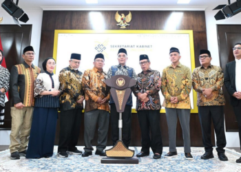 Presiden Prabowo meminta agar biaya haji dapat ditekan lebih rendah lagi sehingga tidak membebankan masyarakat.