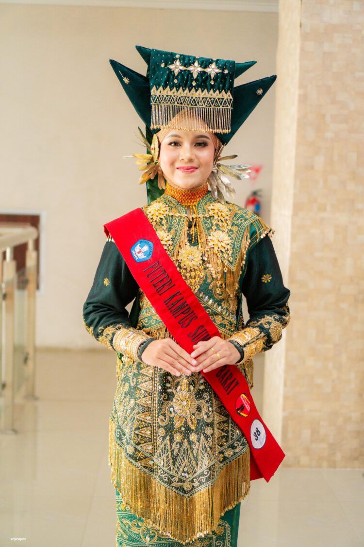 Nur Husna Putri