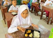Sudah 4,97 Juta Anak Terlayani! Program Makan Bergizi Gratis Menyebar ke 38 Provinsi