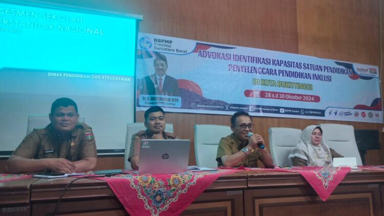 Disdikbud Kota Bukittinggi menggelar asesmen sekolah untuk jenjang SD dan SMP di aula Disdikbud setempat, Senin (3/2). Gatot