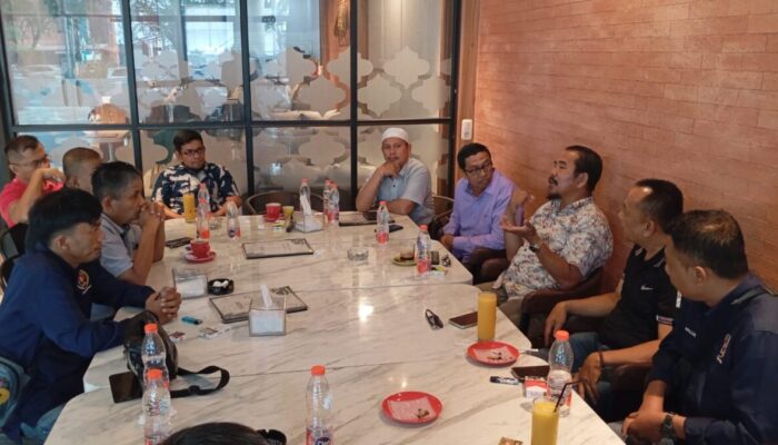 Silaturahmi dengan PKKS Riau, PWI Solok Siap Berkolaborasi