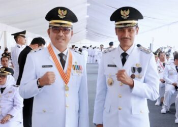 Khairunas dan Yulian Efi Resmi Pimpin Kabupaten Solok Selatan Periode 2025-2030