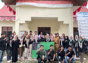 HMI dan Kohati Kabupaten Dharmasraya Berikan Bantuan Sosial untuk Korban Banjir di Nagari Tabek, Kecamatan Timpeh