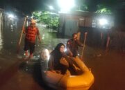 Genangan Banjir Desa Dayeuhkolot di Kabupaten Bandung Berangsur Surut