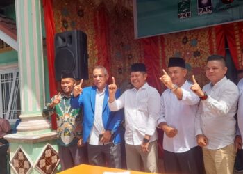 Usai PHPU, Paslon 01 Deklarasikan Pasangan Calon Bupati Welly Suhery dan Wakil Bupati Parulian Dalimunte