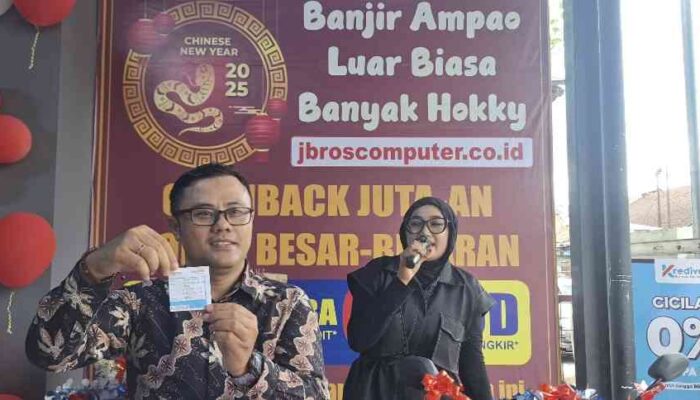 JBros Computer dan Smartphone Padang Gelar Undian Tahunan, Dua Pelanggan Beruntung Dapat Motor